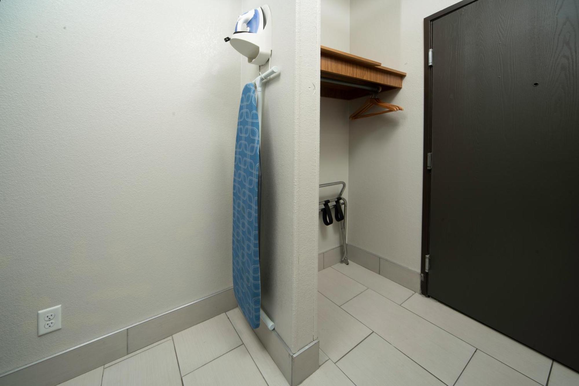 Bridgepointe Advantage By Bphotels Fremont Екстериор снимка