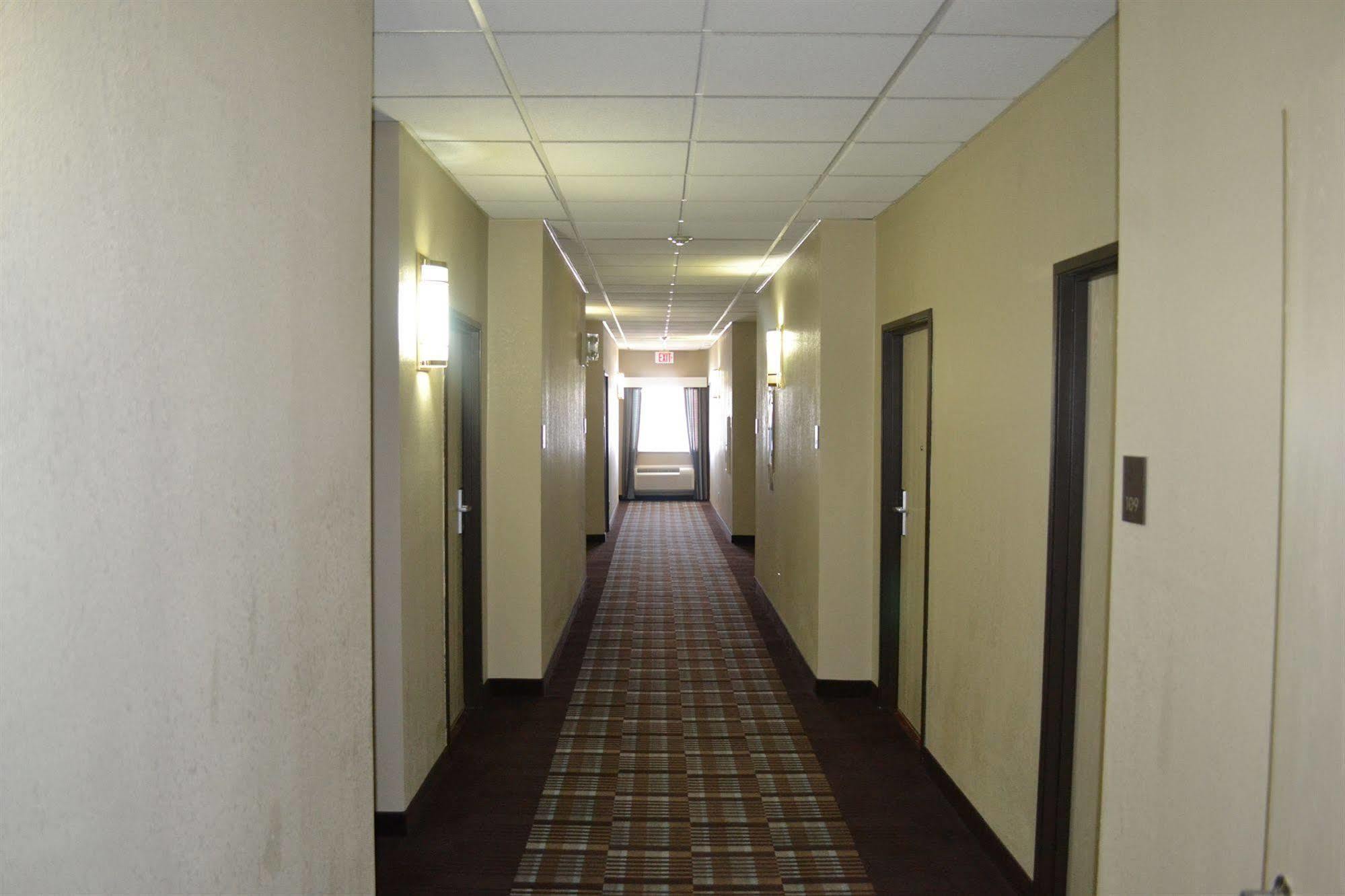 Bridgepointe Advantage By Bphotels Fremont Екстериор снимка